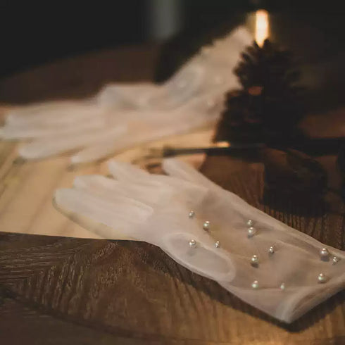 Pearl-Embellished Bridal Lace Gloves – Short Wedding Gloves